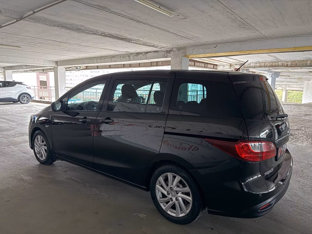 Mazda 5 фото 5