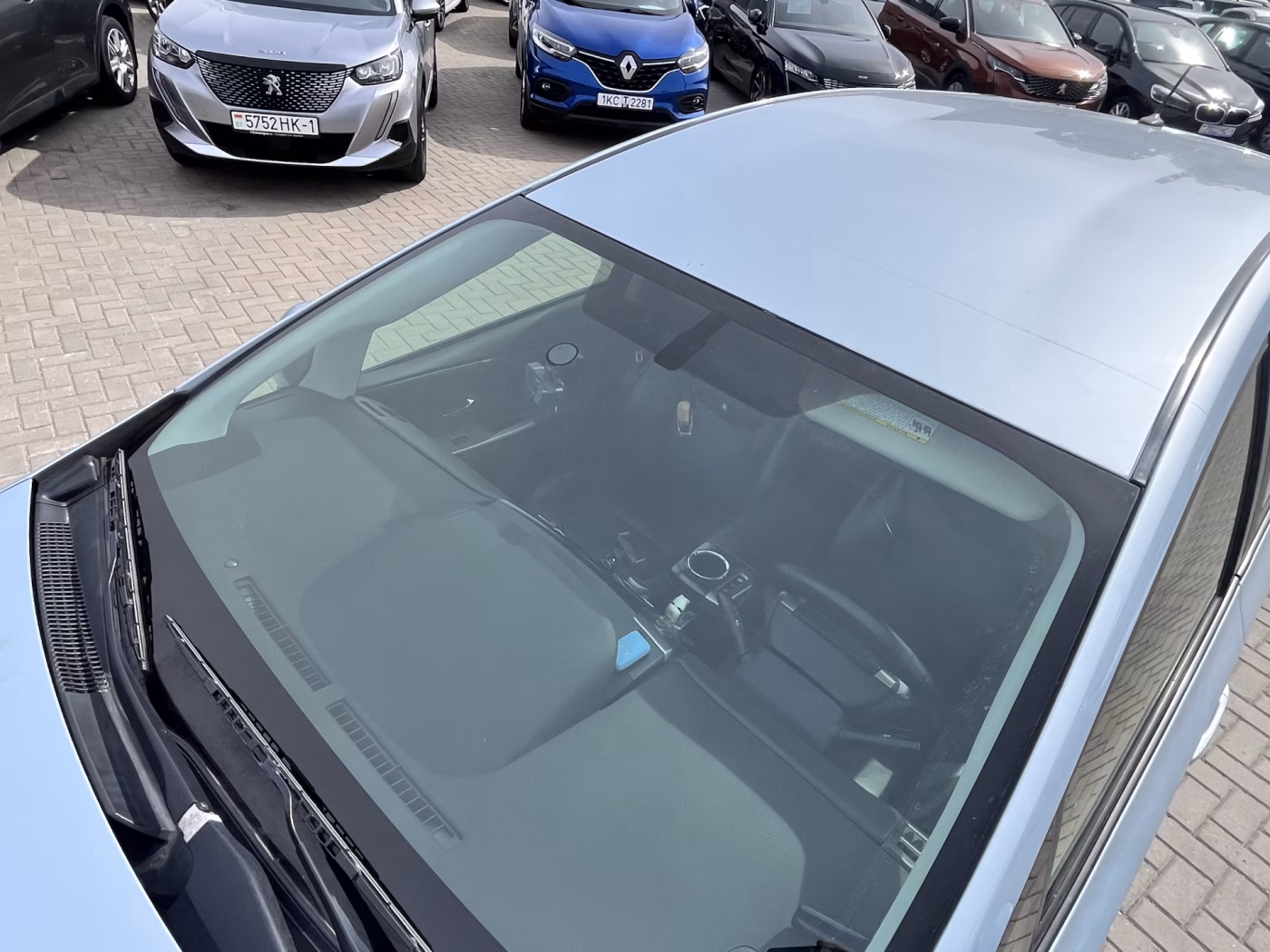 Toyota Prius V(+) фото 13