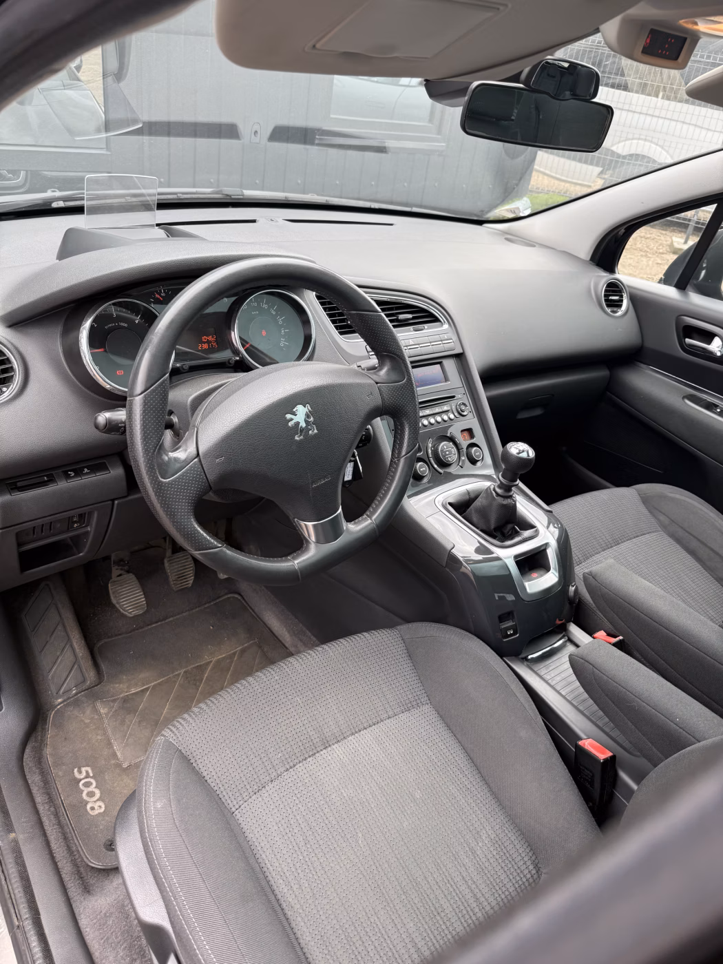 Peugeot 5008 фото 7