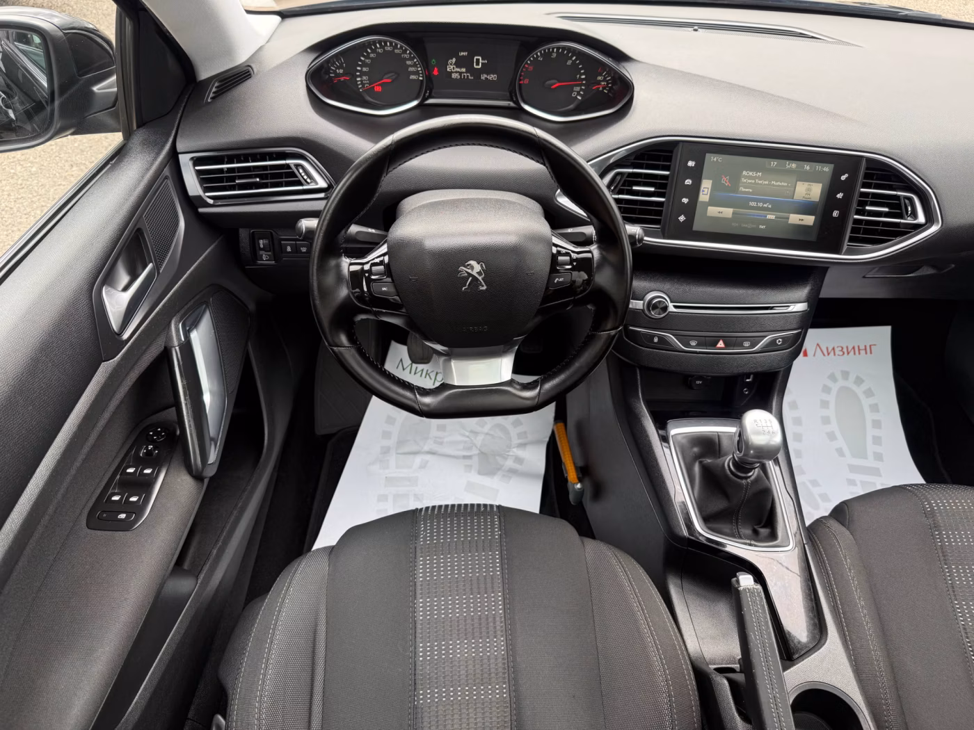 Peugeot 308 фото 10