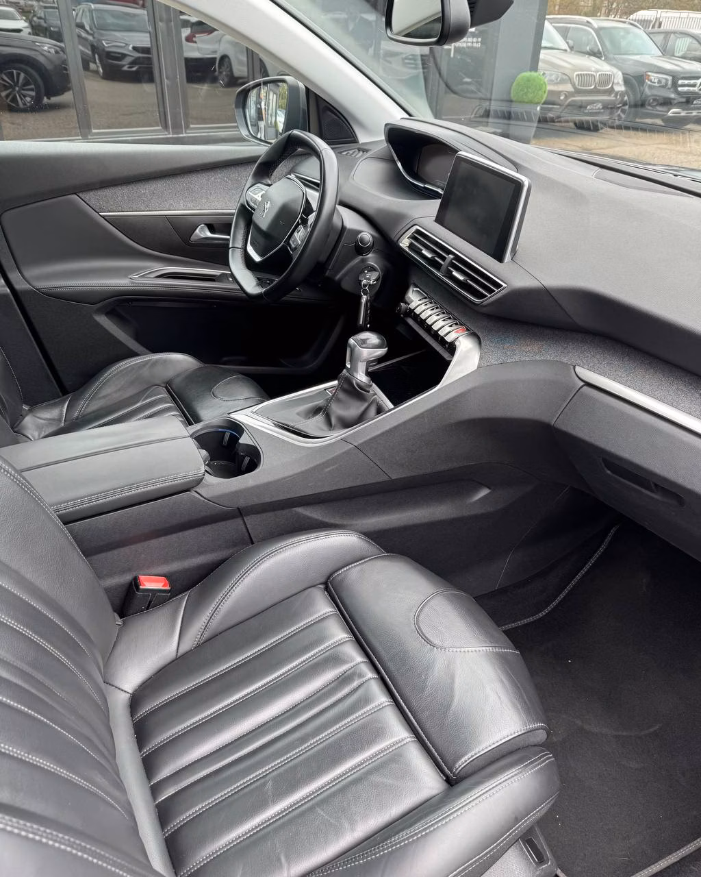 Peugeot 5008 фото 14