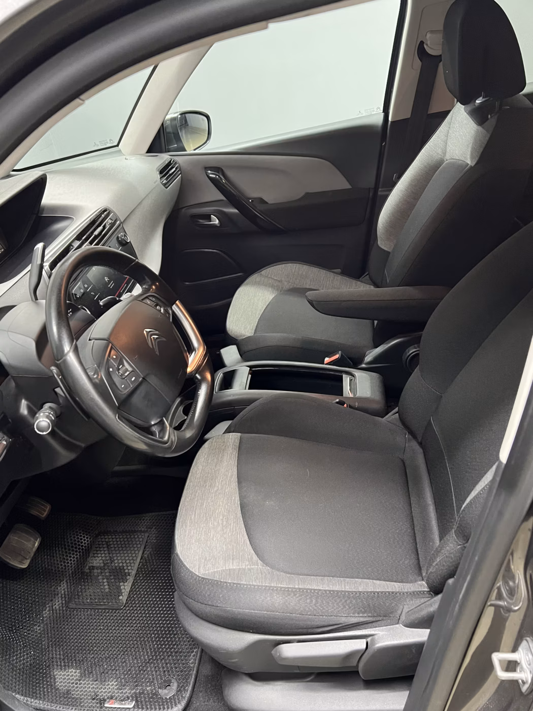 Citroen C4 Spacetourer фото 9