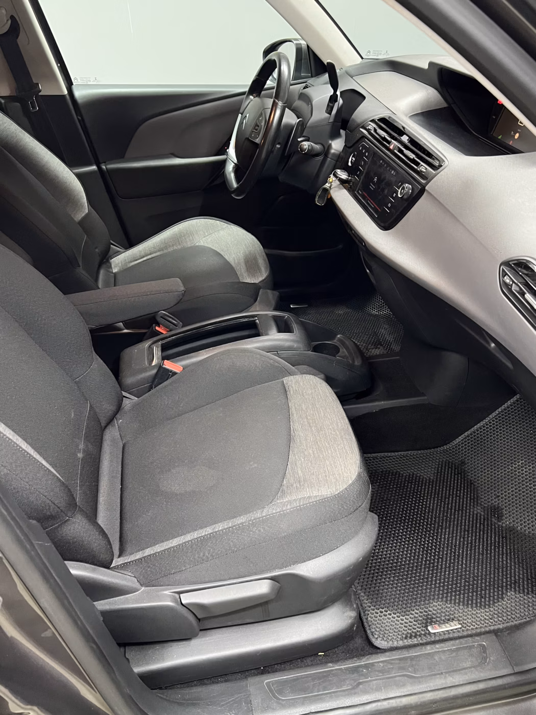 Citroen C4 Spacetourer фото 11