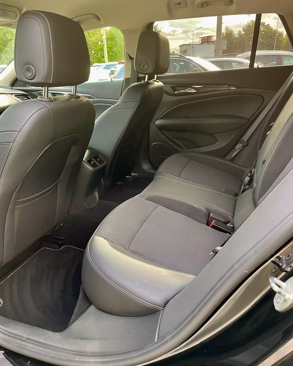 Opel Insignia фото 10