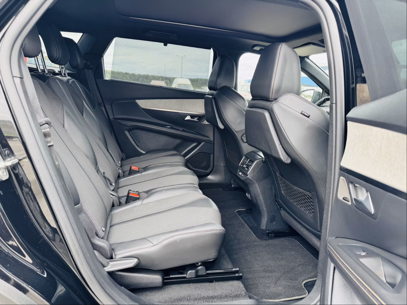 Peugeot 5008 фото 10