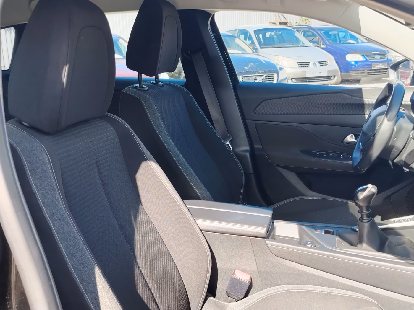 Peugeot 308 фото 10