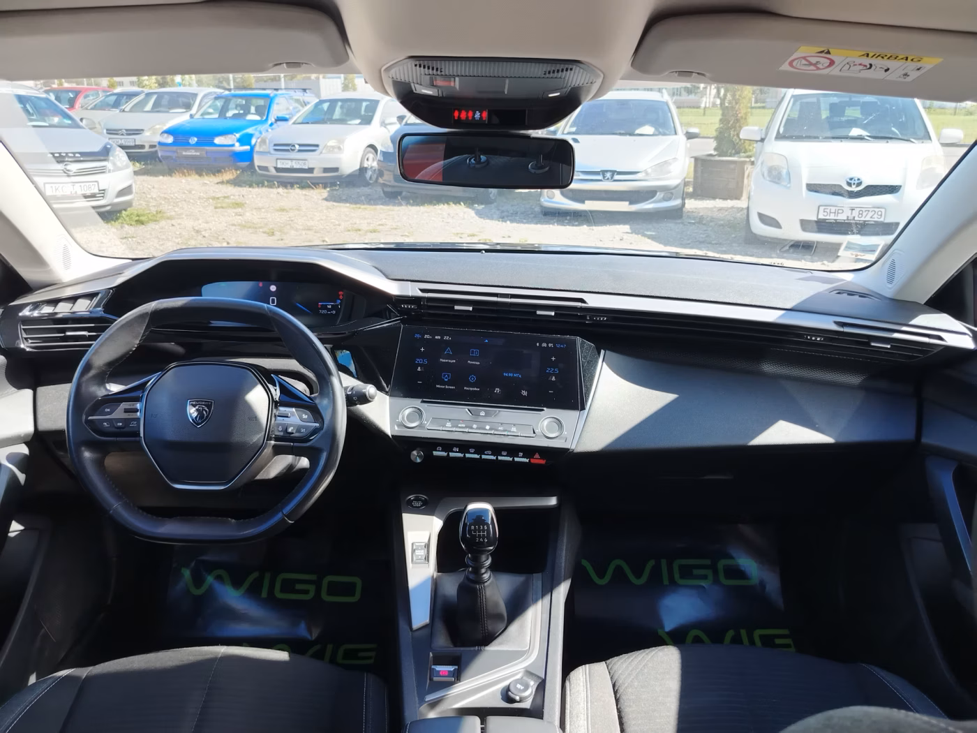 Peugeot 308 фото 12