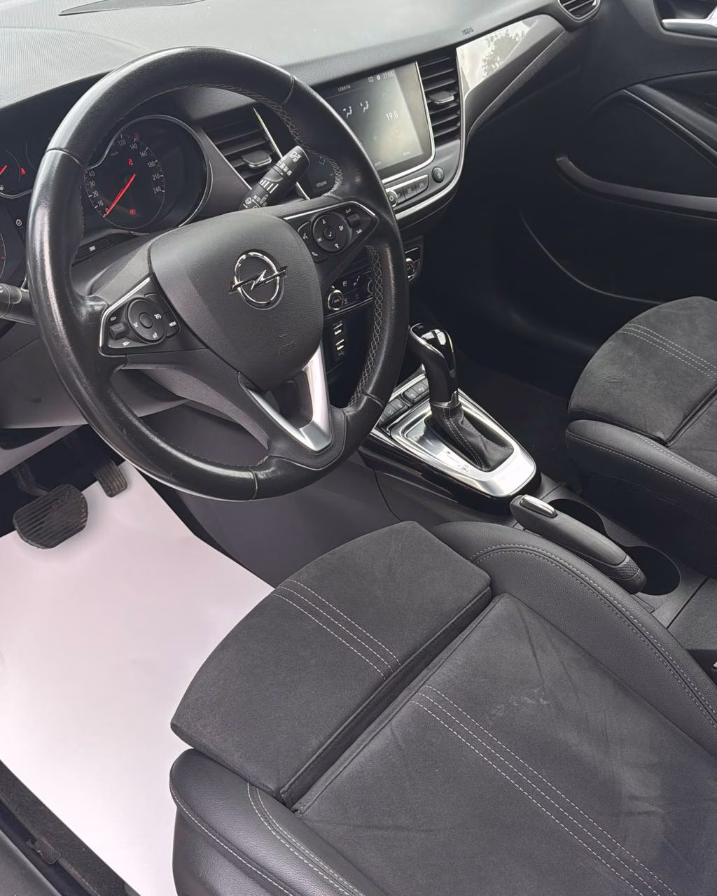 Opel Crossland X фото 10