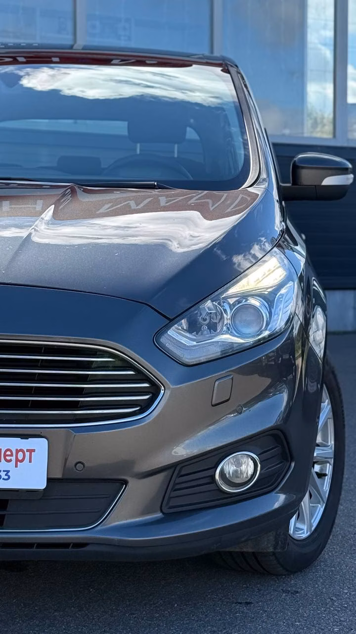 Ford S-MAX фото 3
