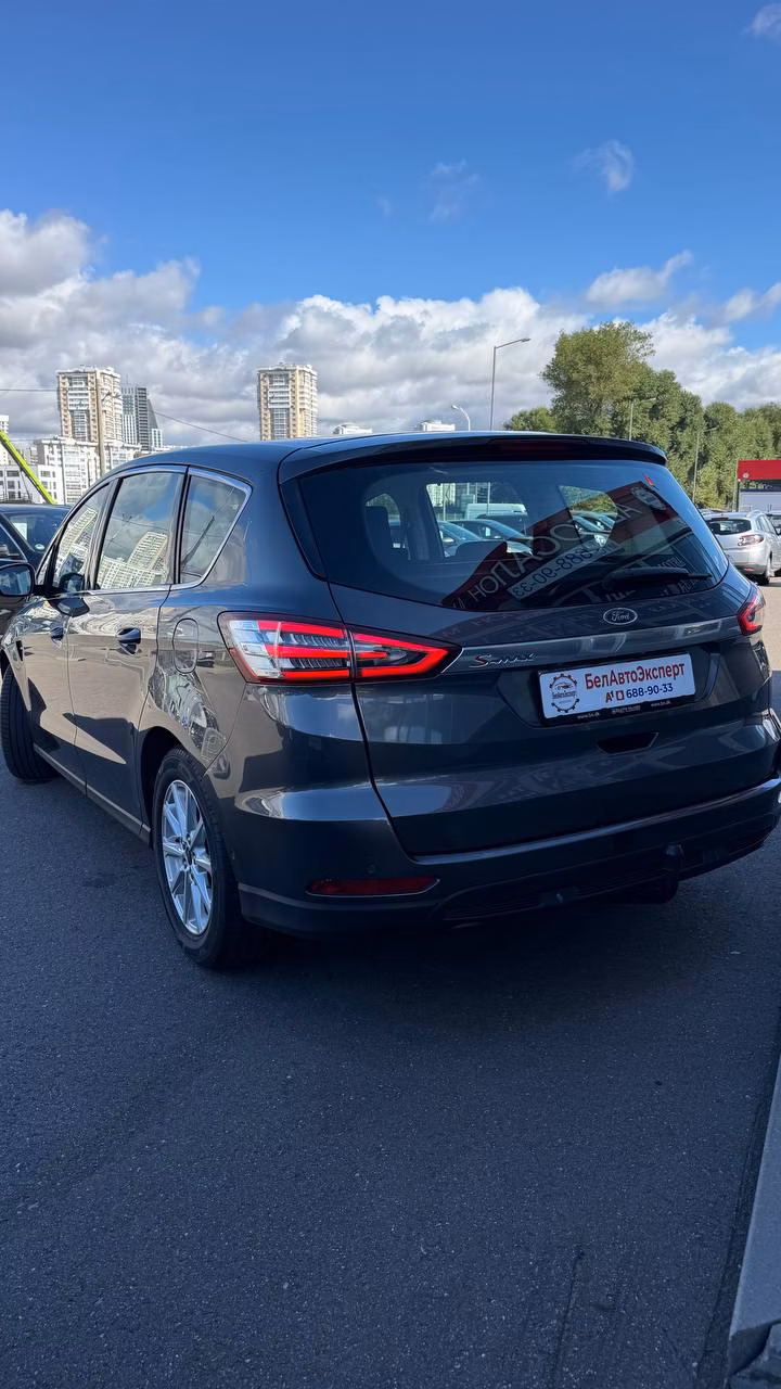 Ford S-MAX фото 10