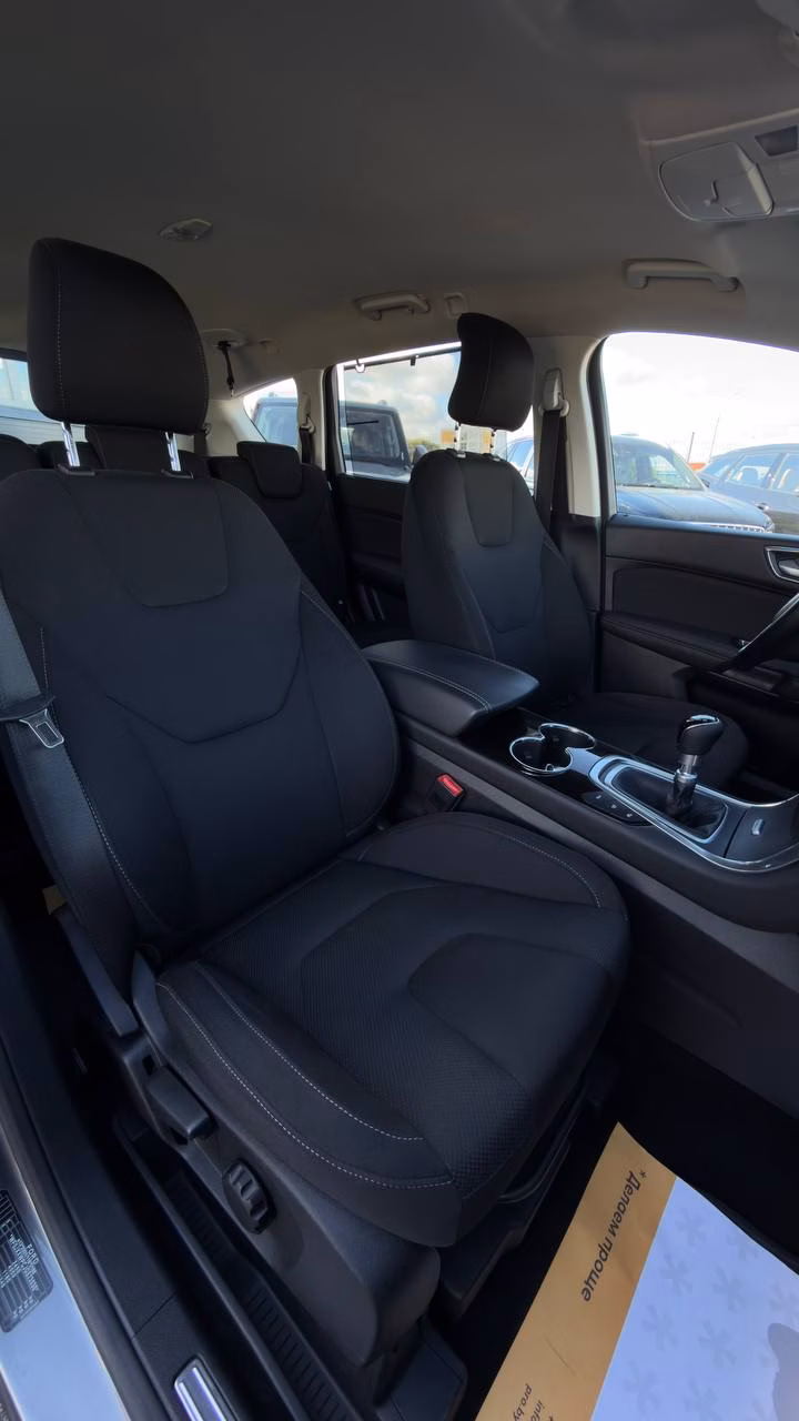 Ford S-MAX фото 11
