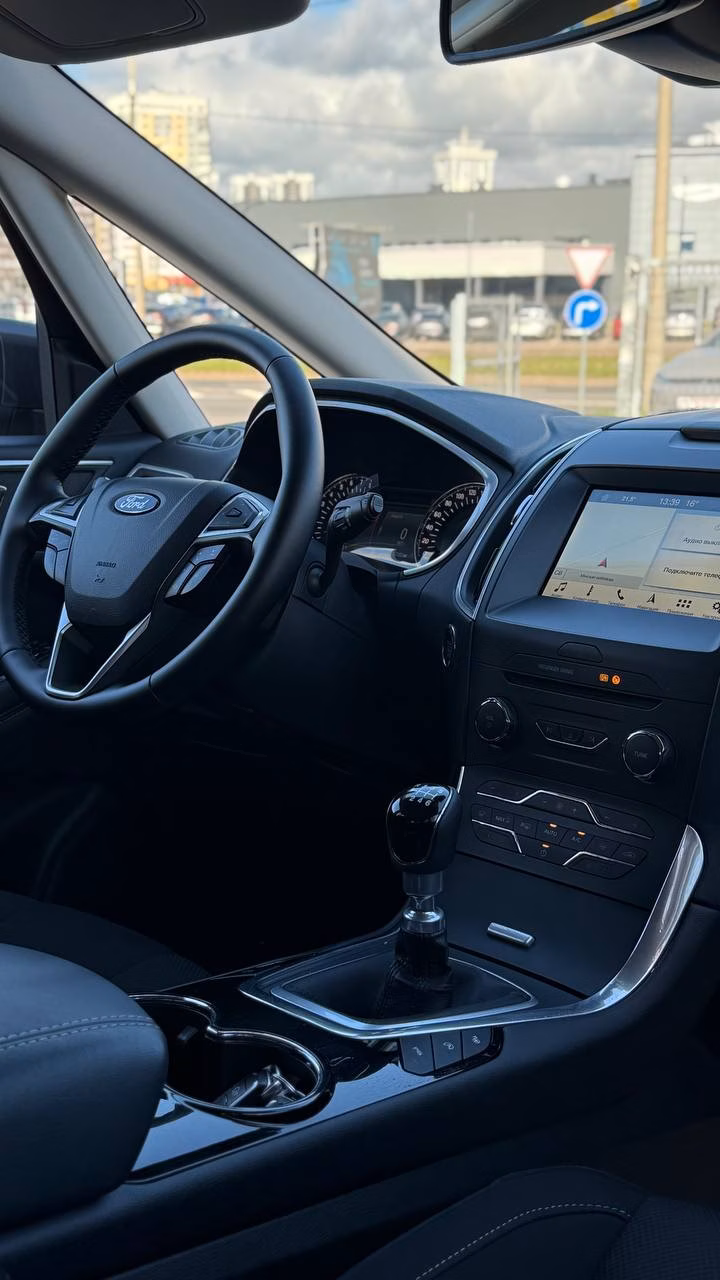 Ford S-MAX фото 12