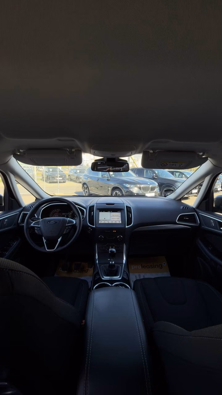 Ford S-MAX фото 18