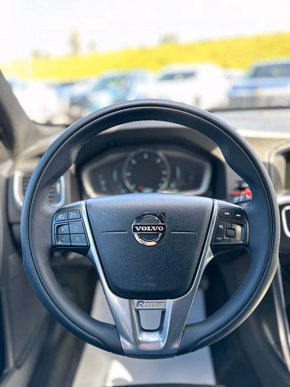 Volvo V60 фото 10