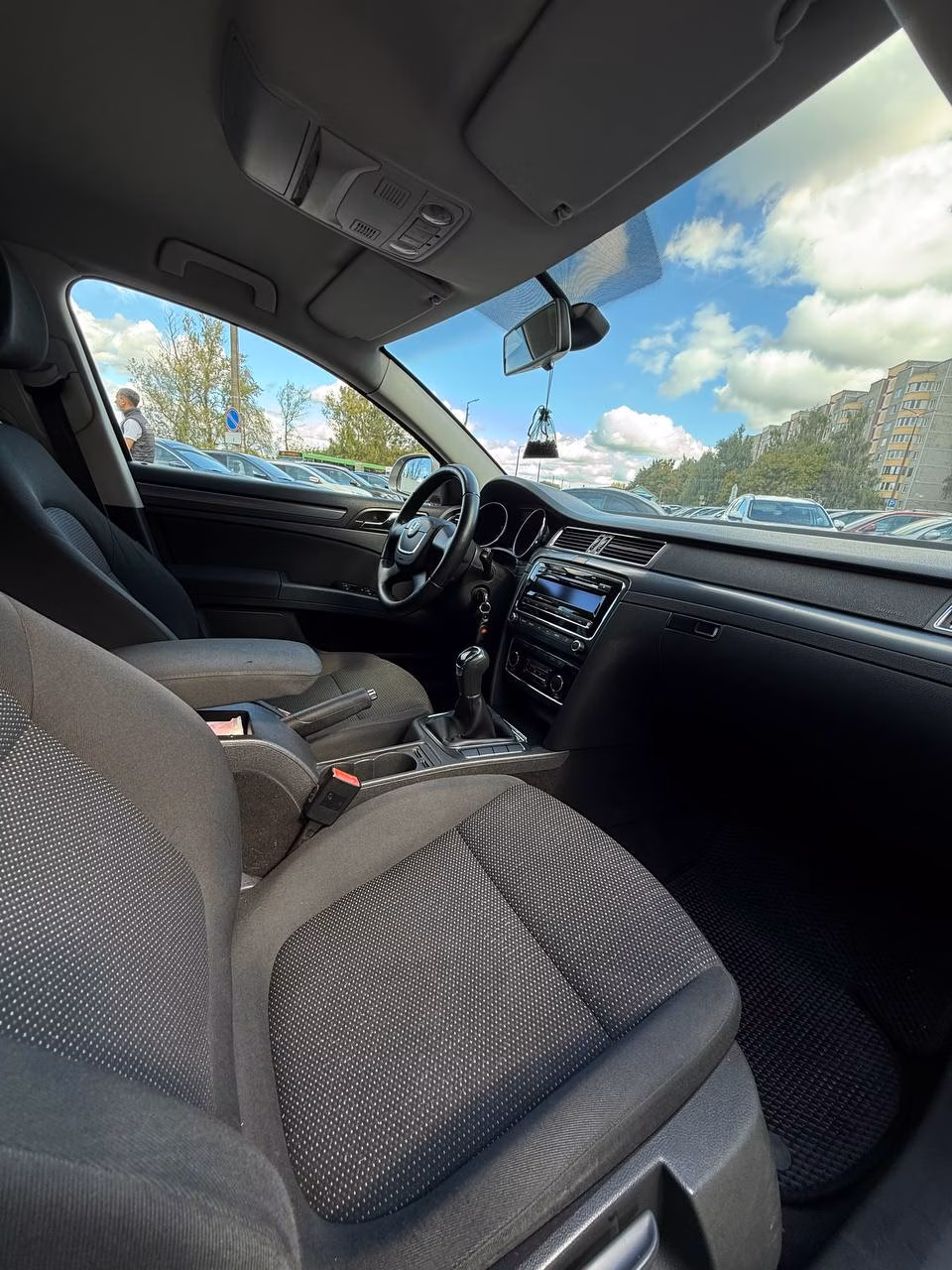 Skoda Superb фото 11