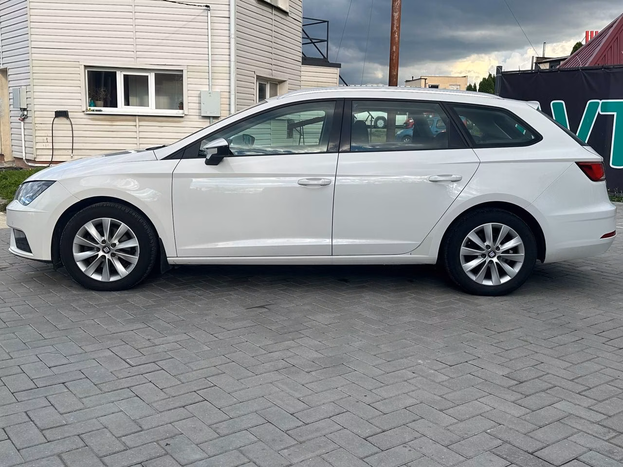 SEAT Leon фото 4