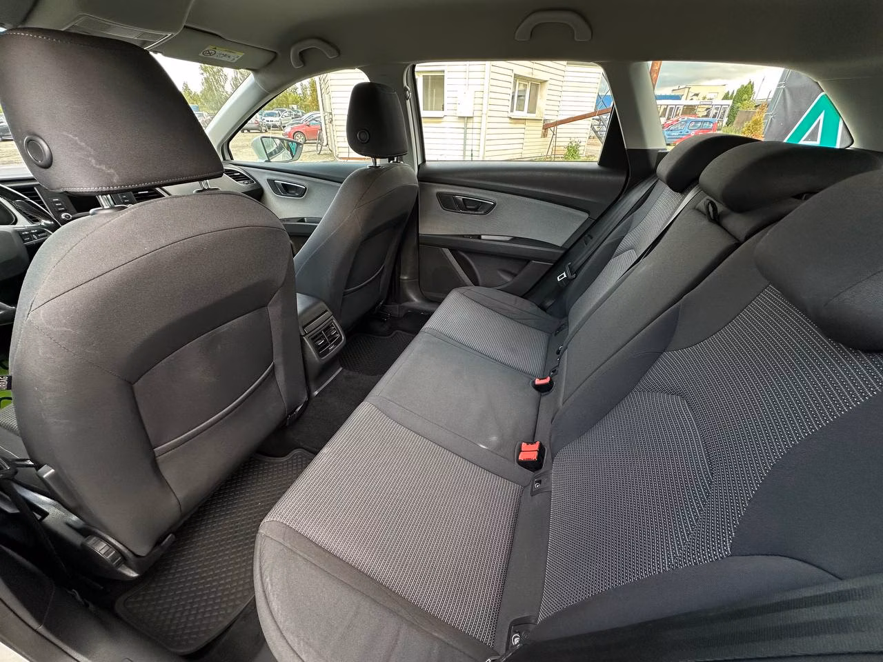 SEAT Leon фото 11