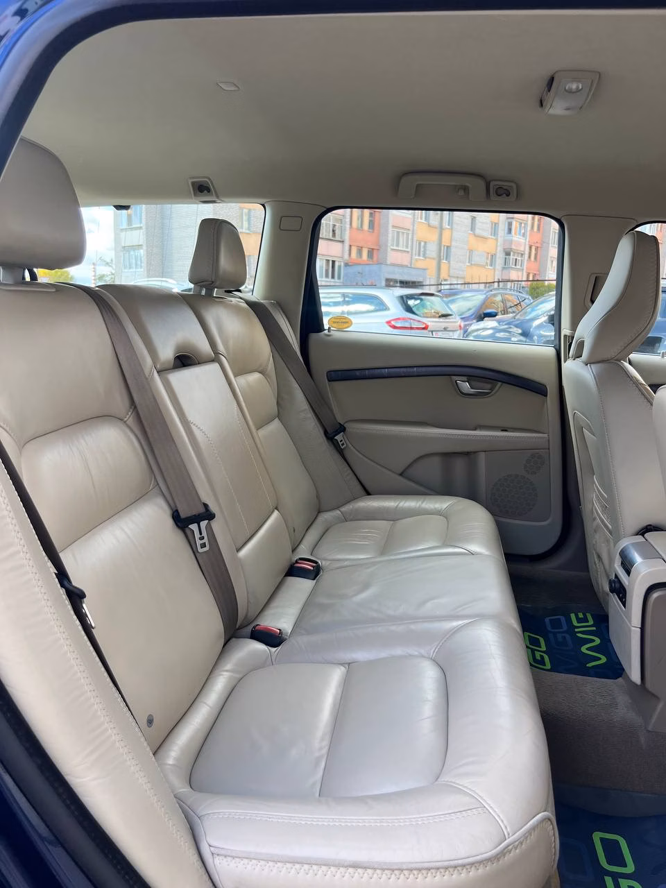 Volvo V70 фото 12