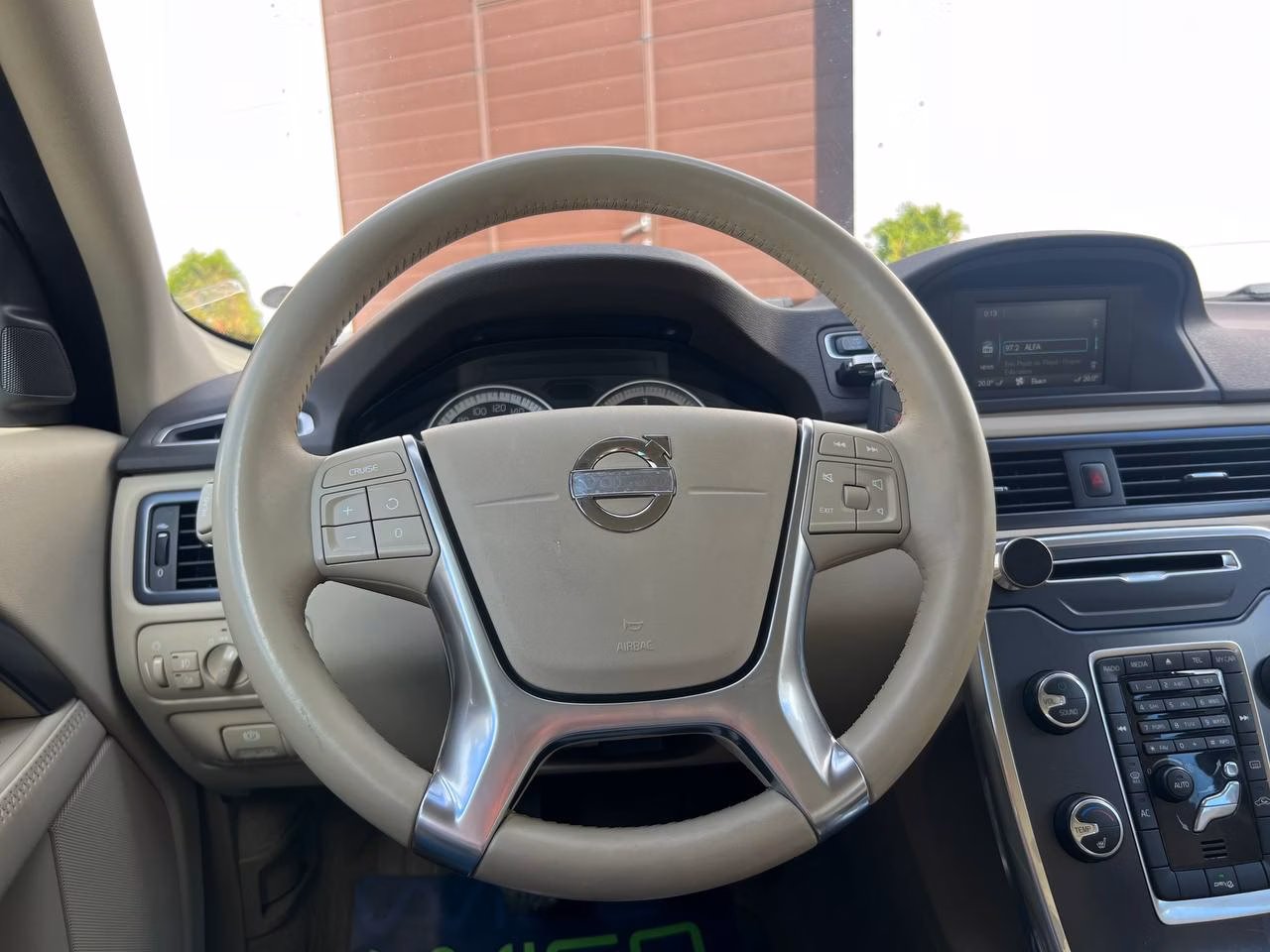 Volvo V70 фото 15