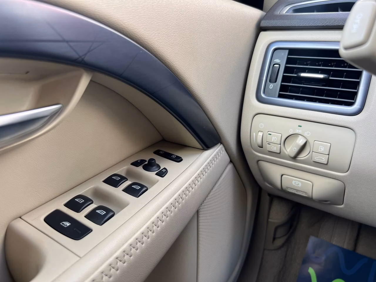 Volvo V70 фото 16