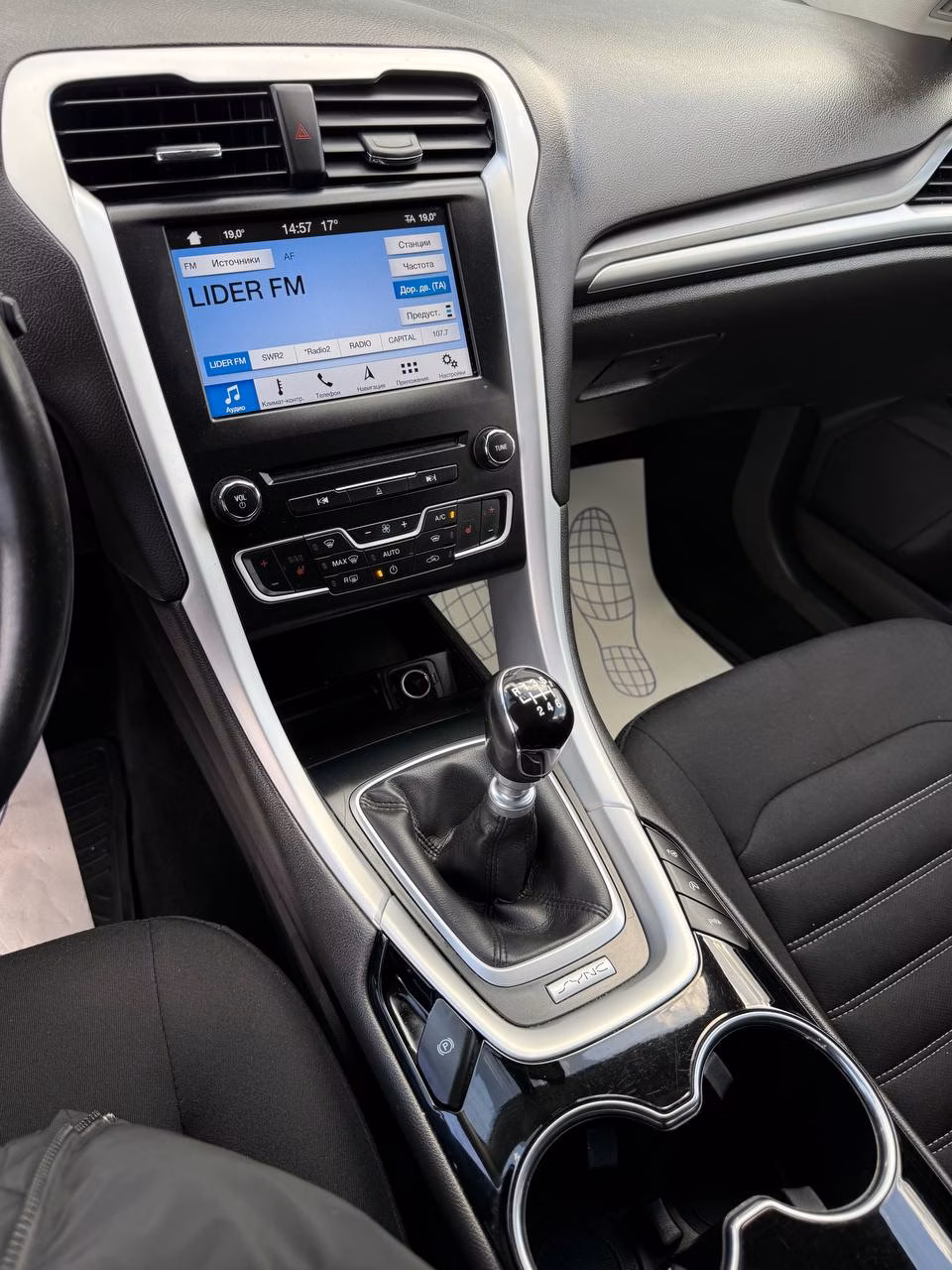 Ford Mondeo фото 10