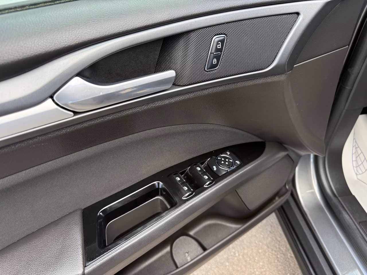 Ford Mondeo фото 12