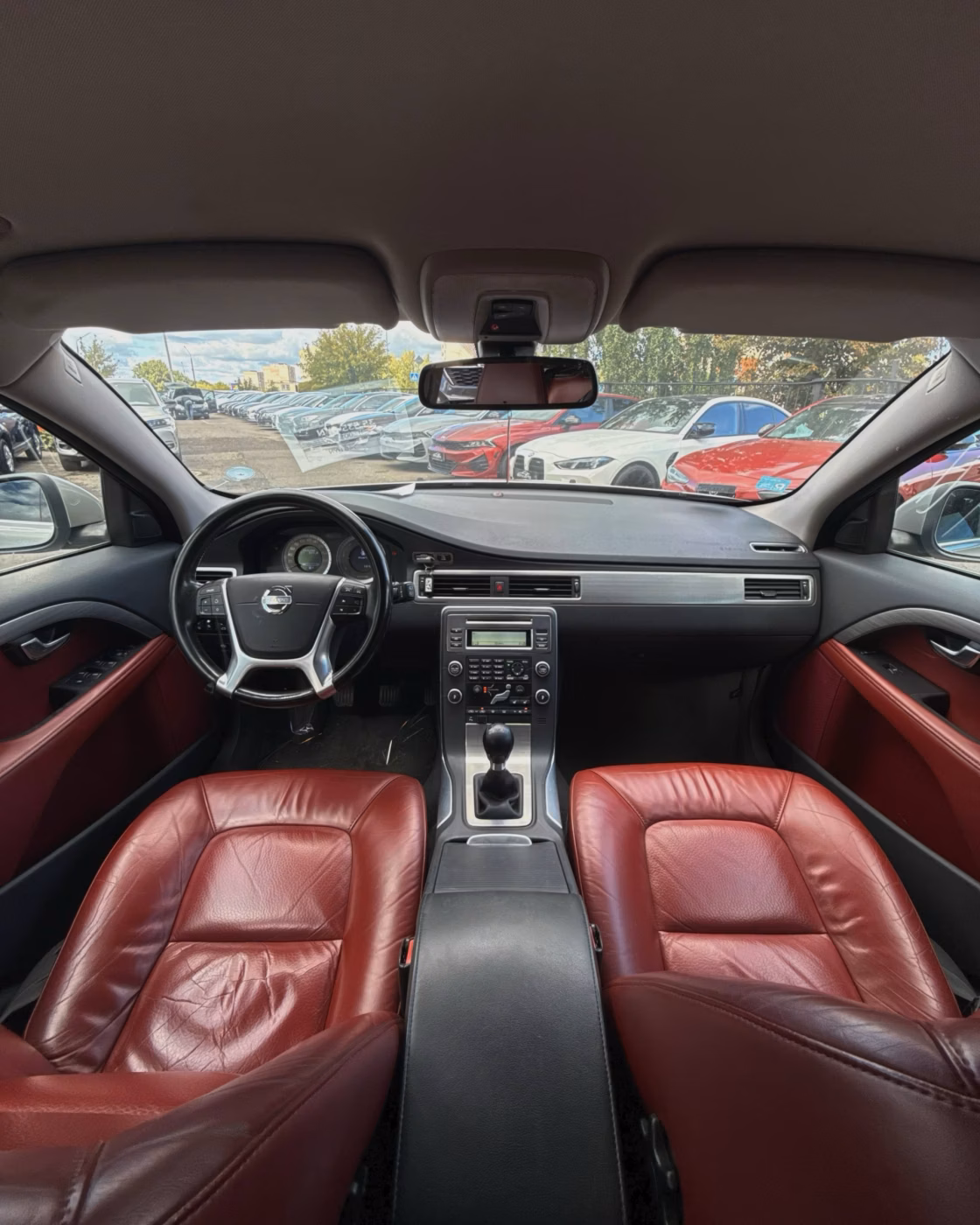 Volvo V70 фото 12