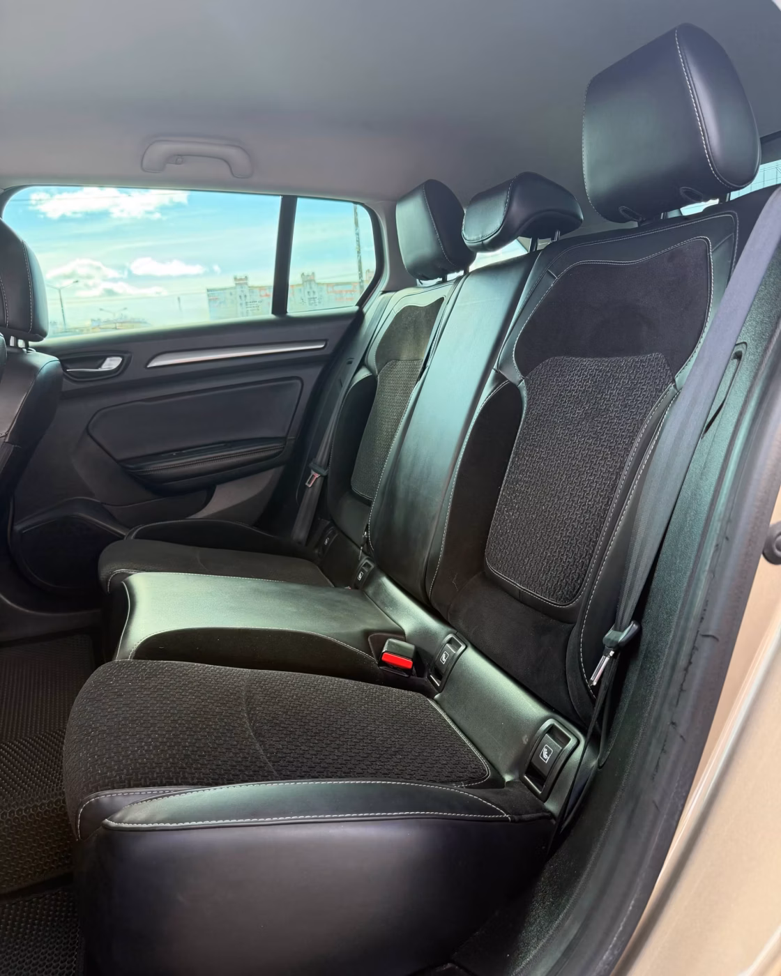 Renault Megane фото 11