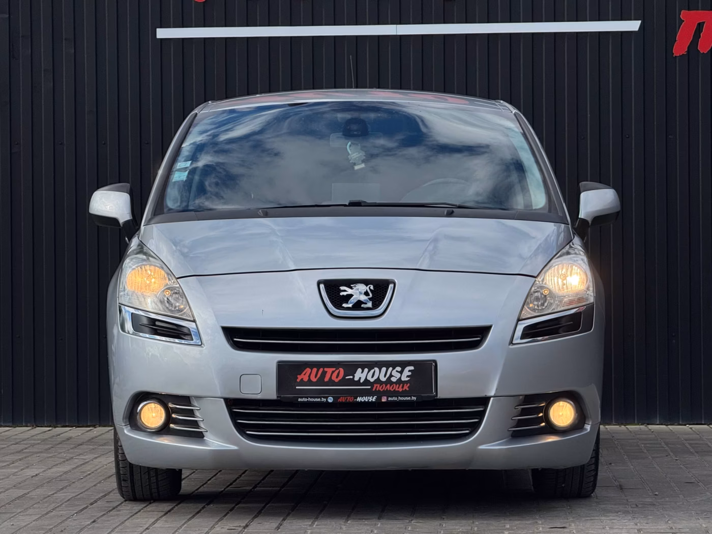 Peugeot 5008 фото 2