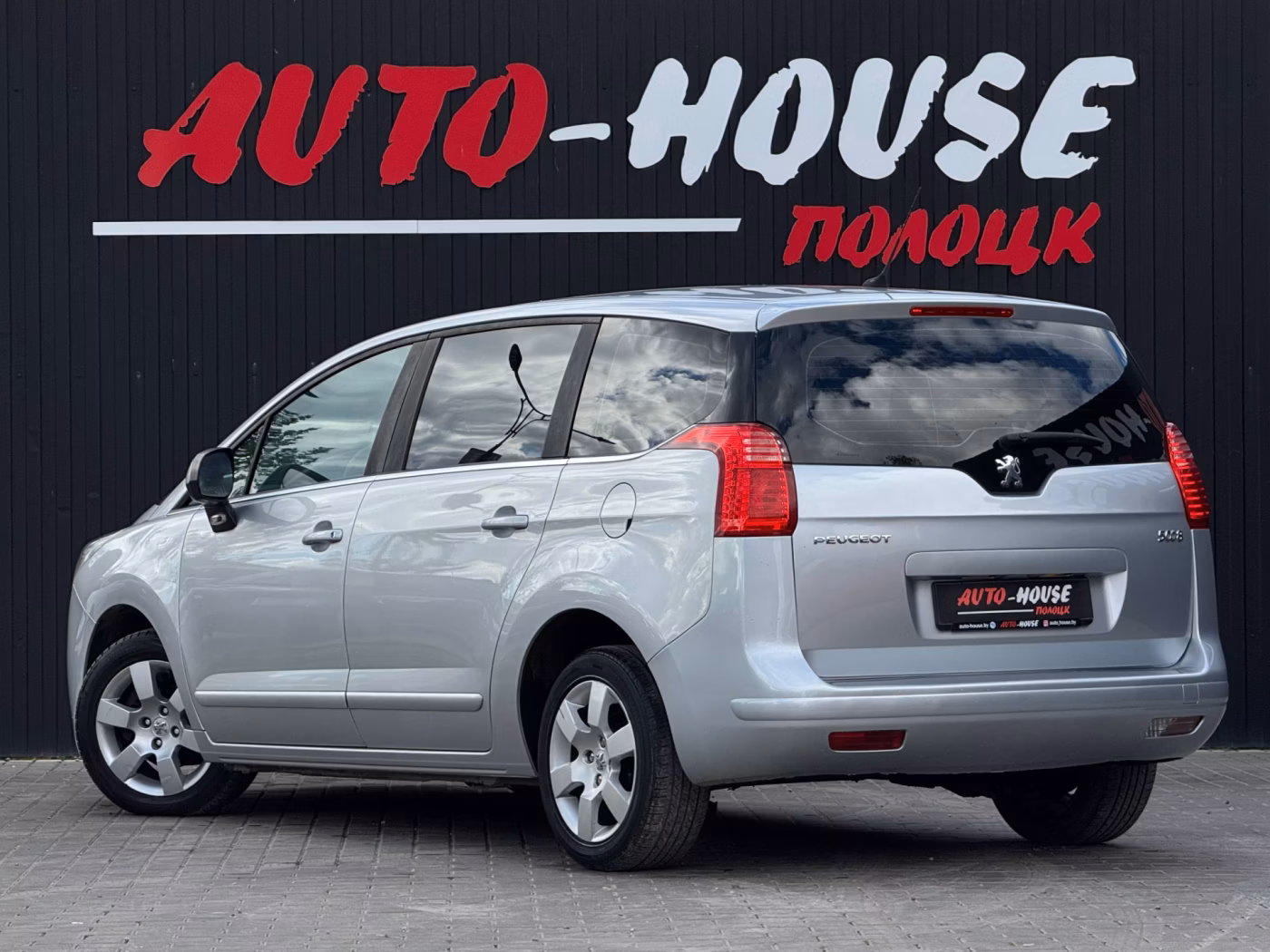 Peugeot 5008 фото 4