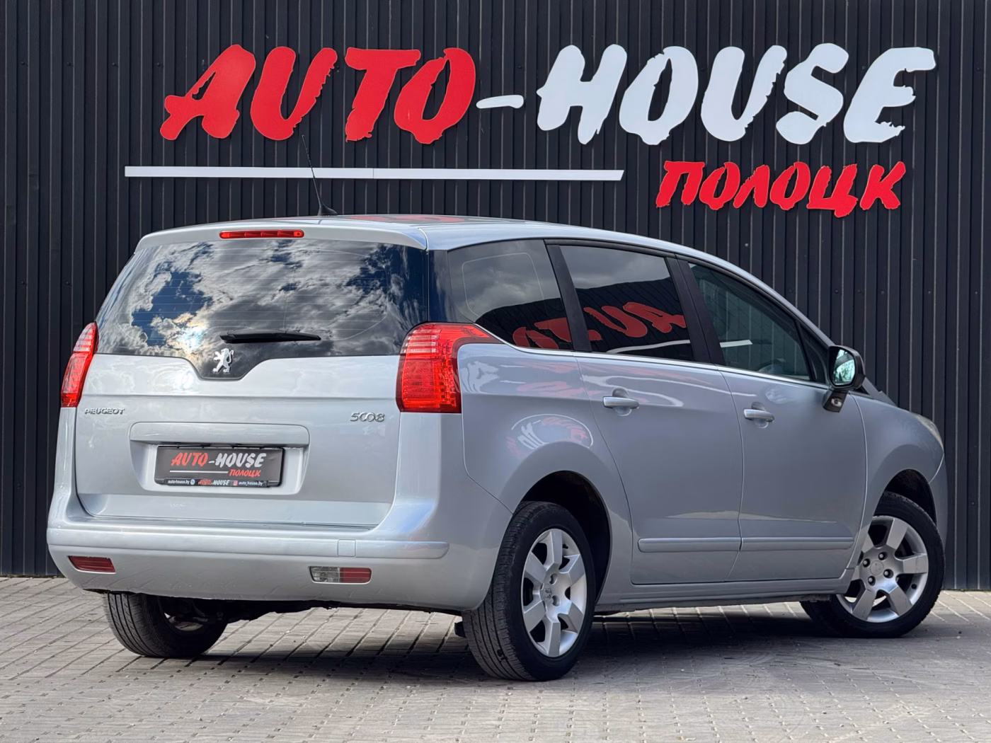 Peugeot 5008 фото 6