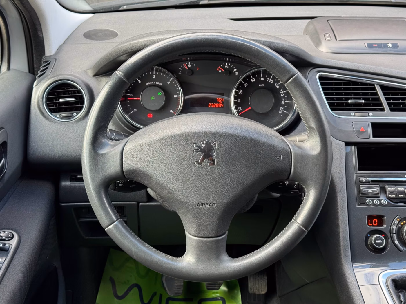 Peugeot 5008 фото 14