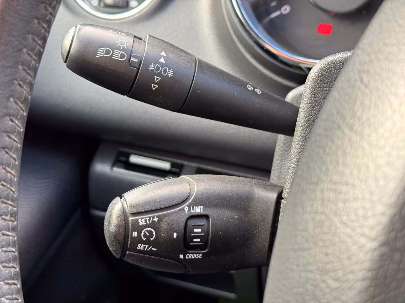 Peugeot 5008 фото 16
