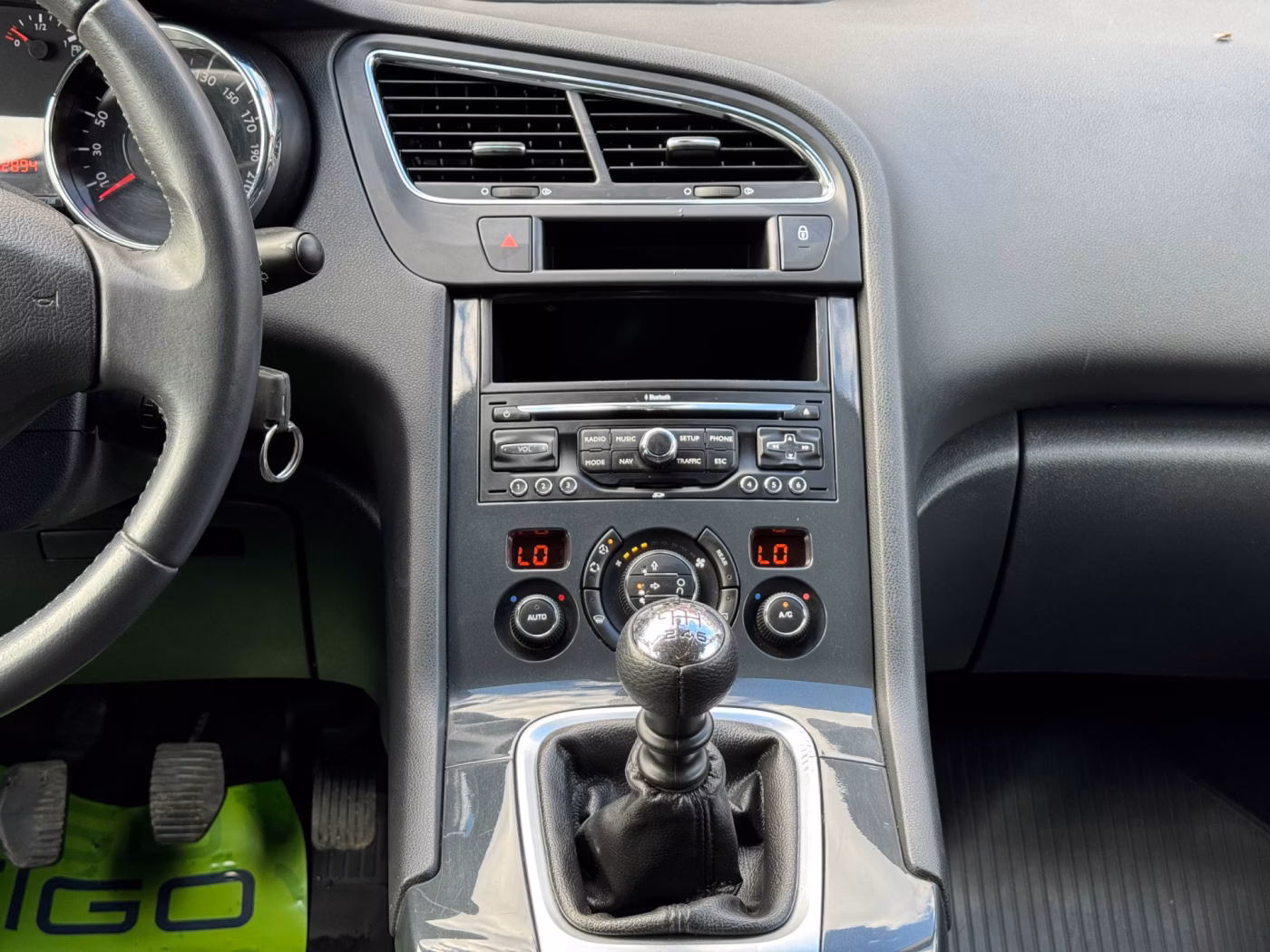 Peugeot 5008 фото 20