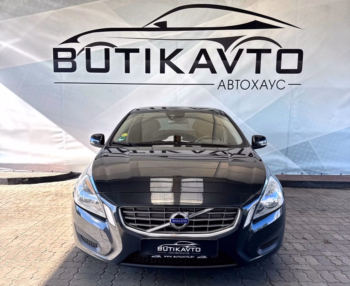 Volvo V60 фото 2