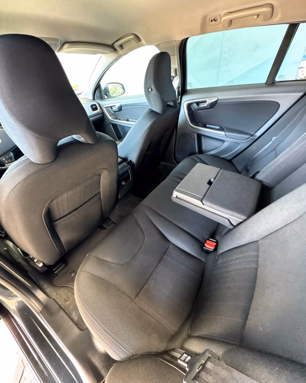 Volvo V60 фото 13