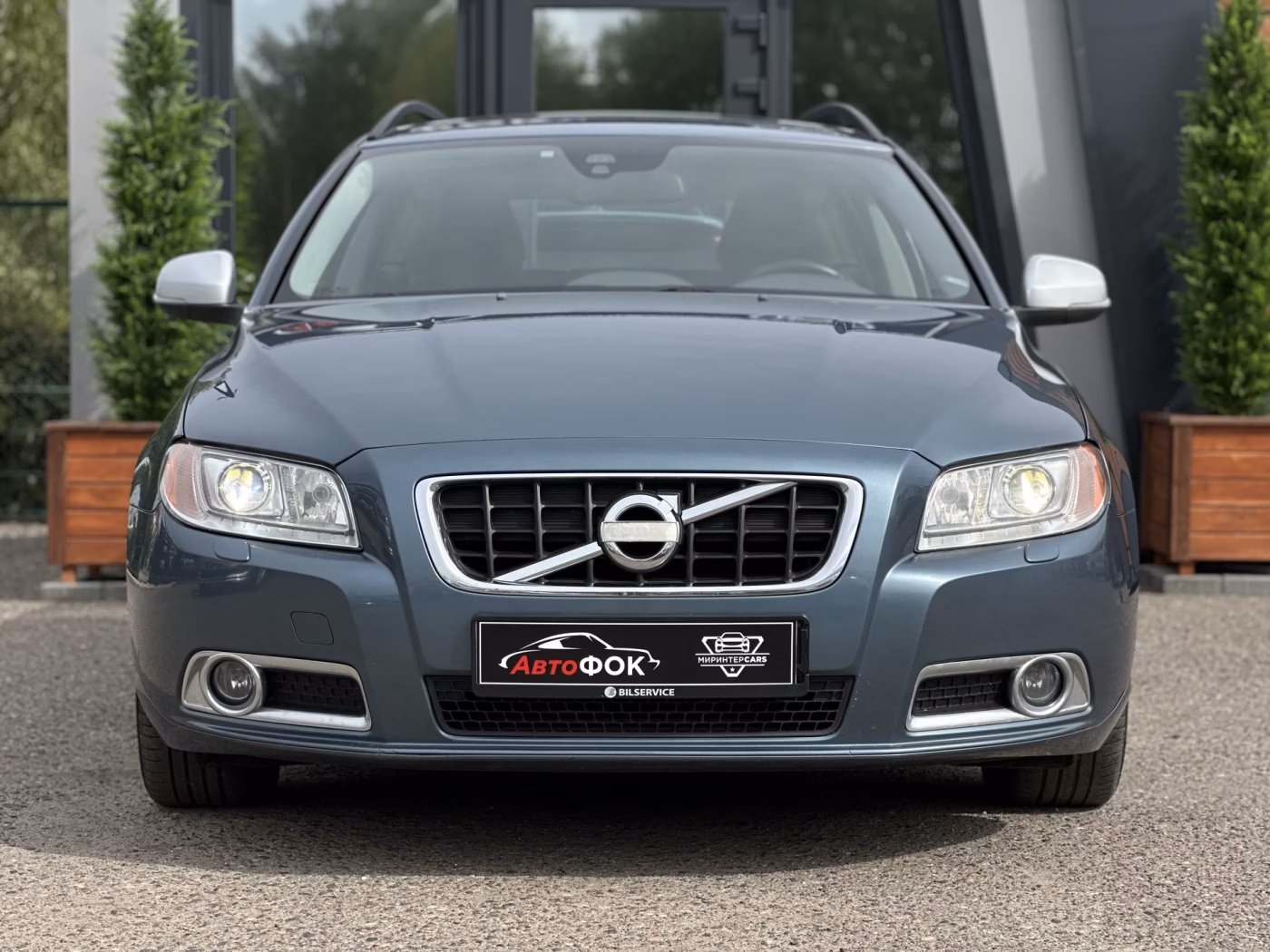 Volvo V70 фото 8