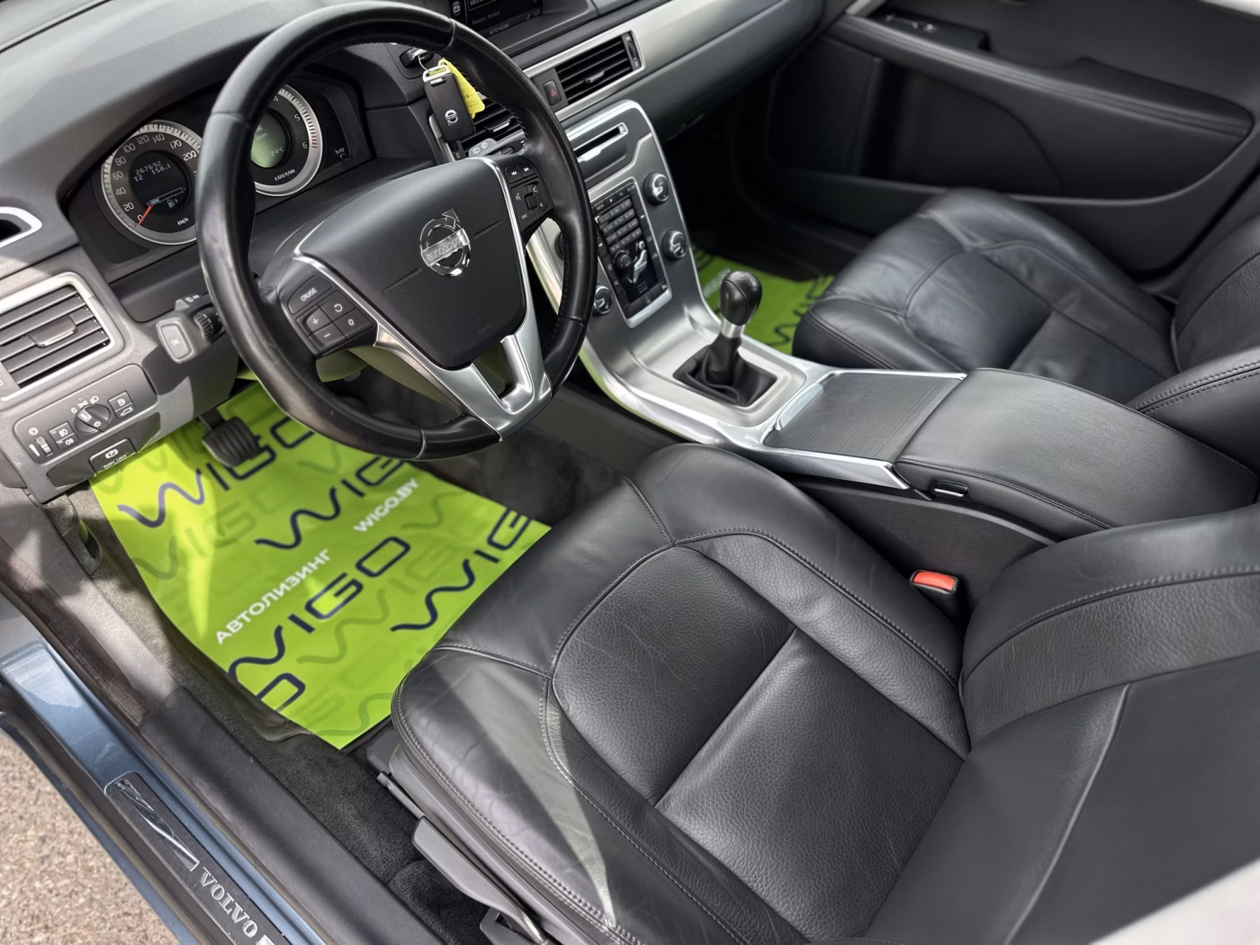 Volvo V70 фото 9