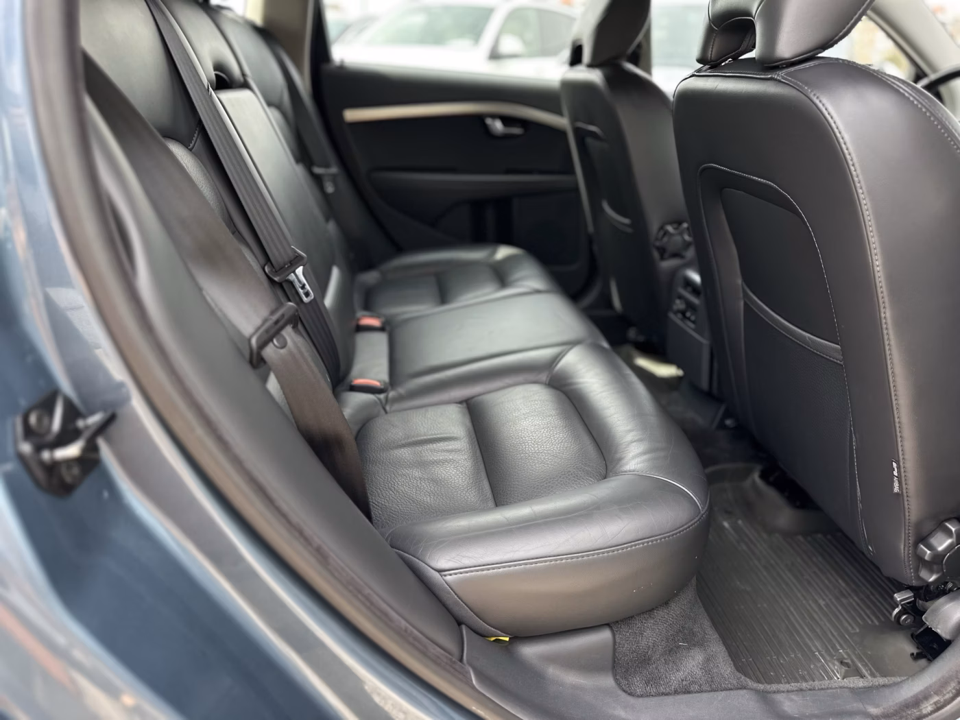 Volvo V70 фото 13