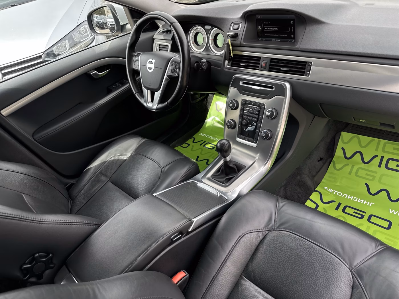 Volvo V70 фото 18