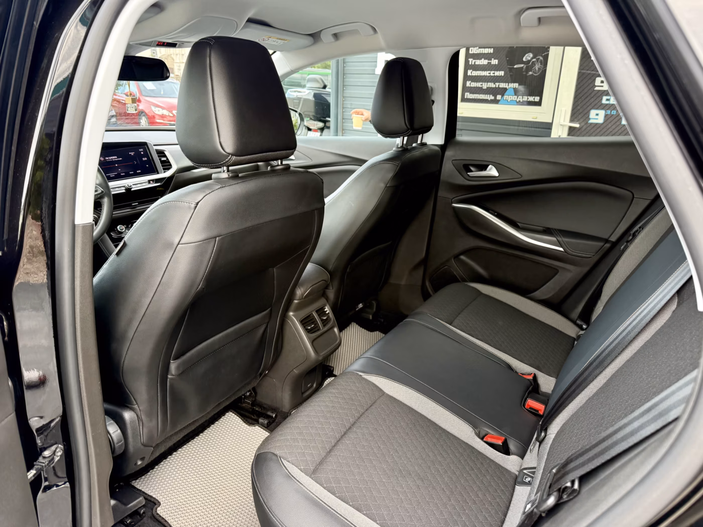 Opel Grandland X фото 12