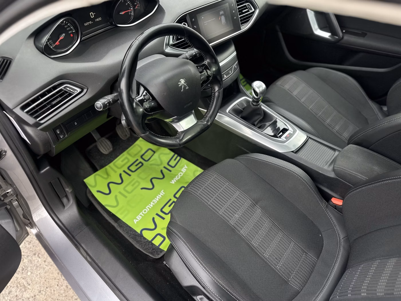 Peugeot 308 фото 9