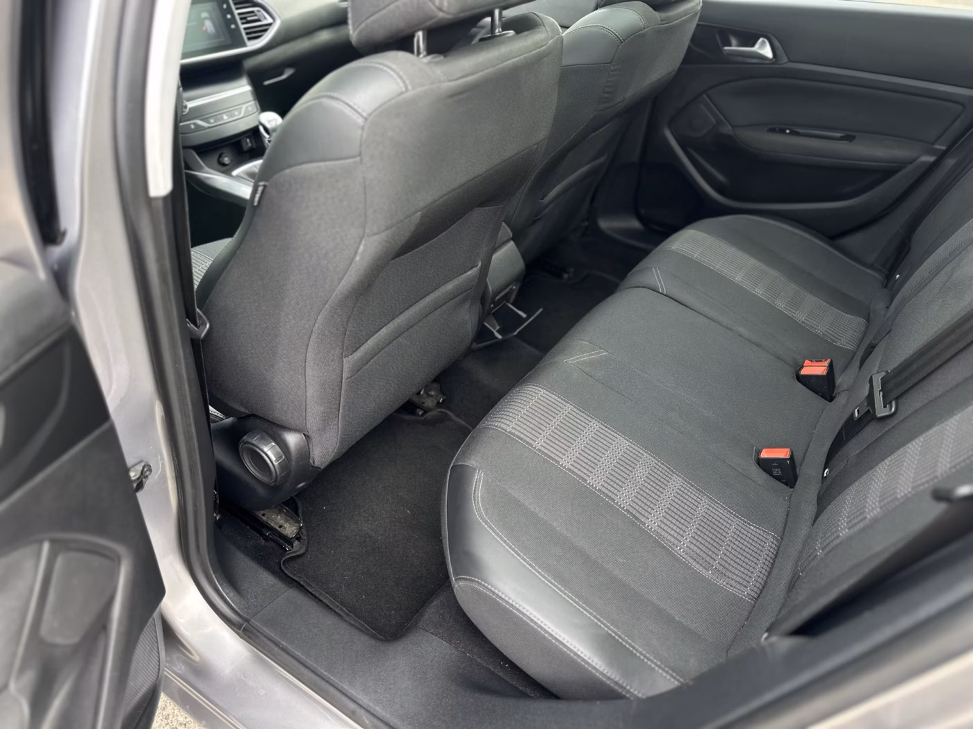 Peugeot 308 фото 10