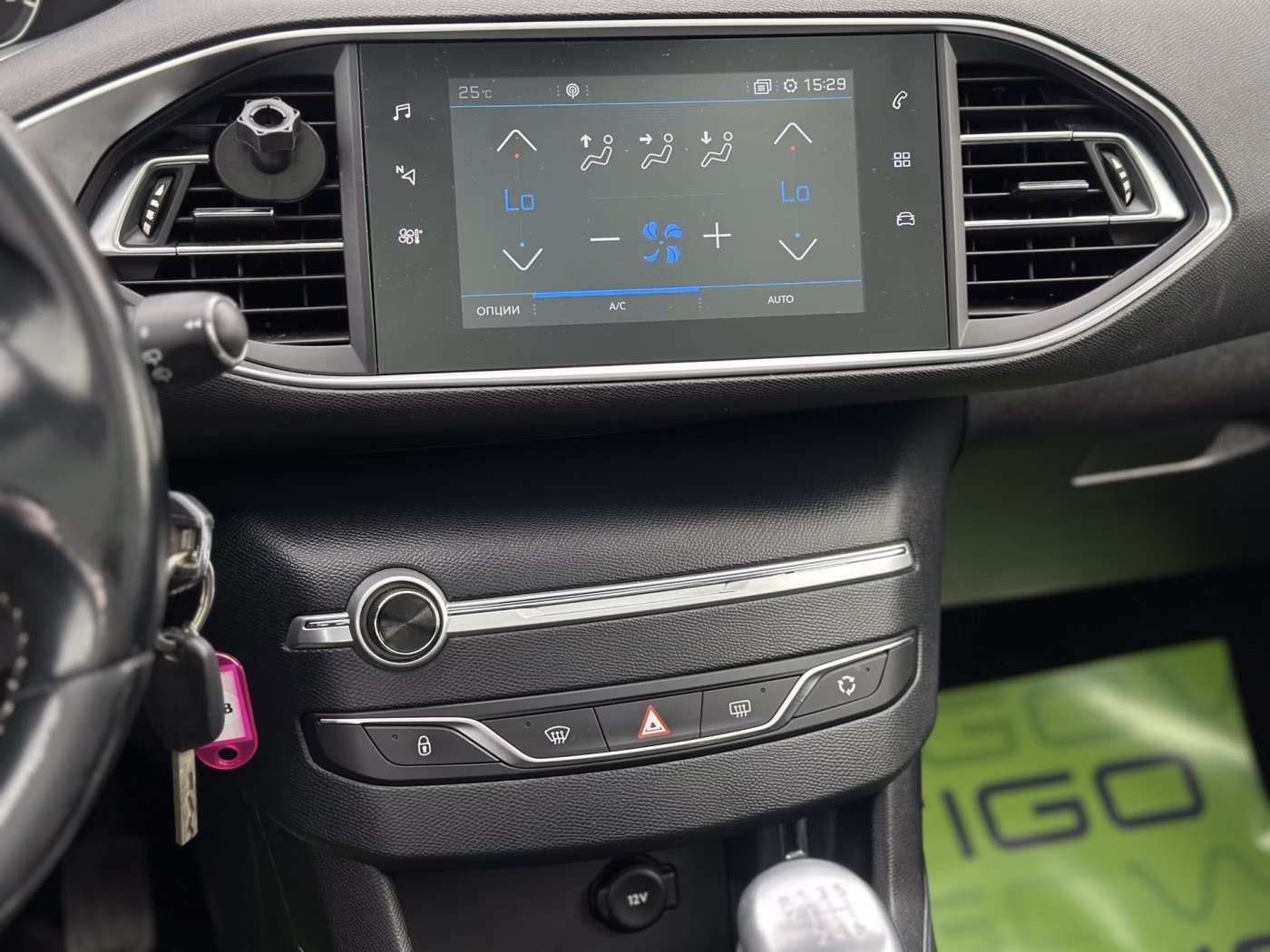 Peugeot 308 фото 18