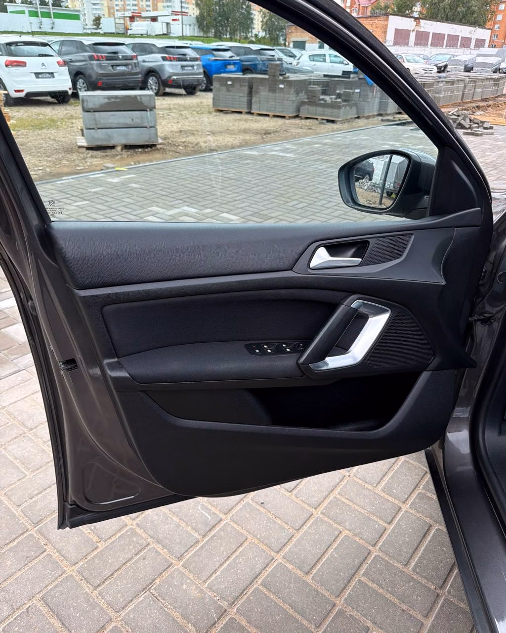 Peugeot 308 фото 9