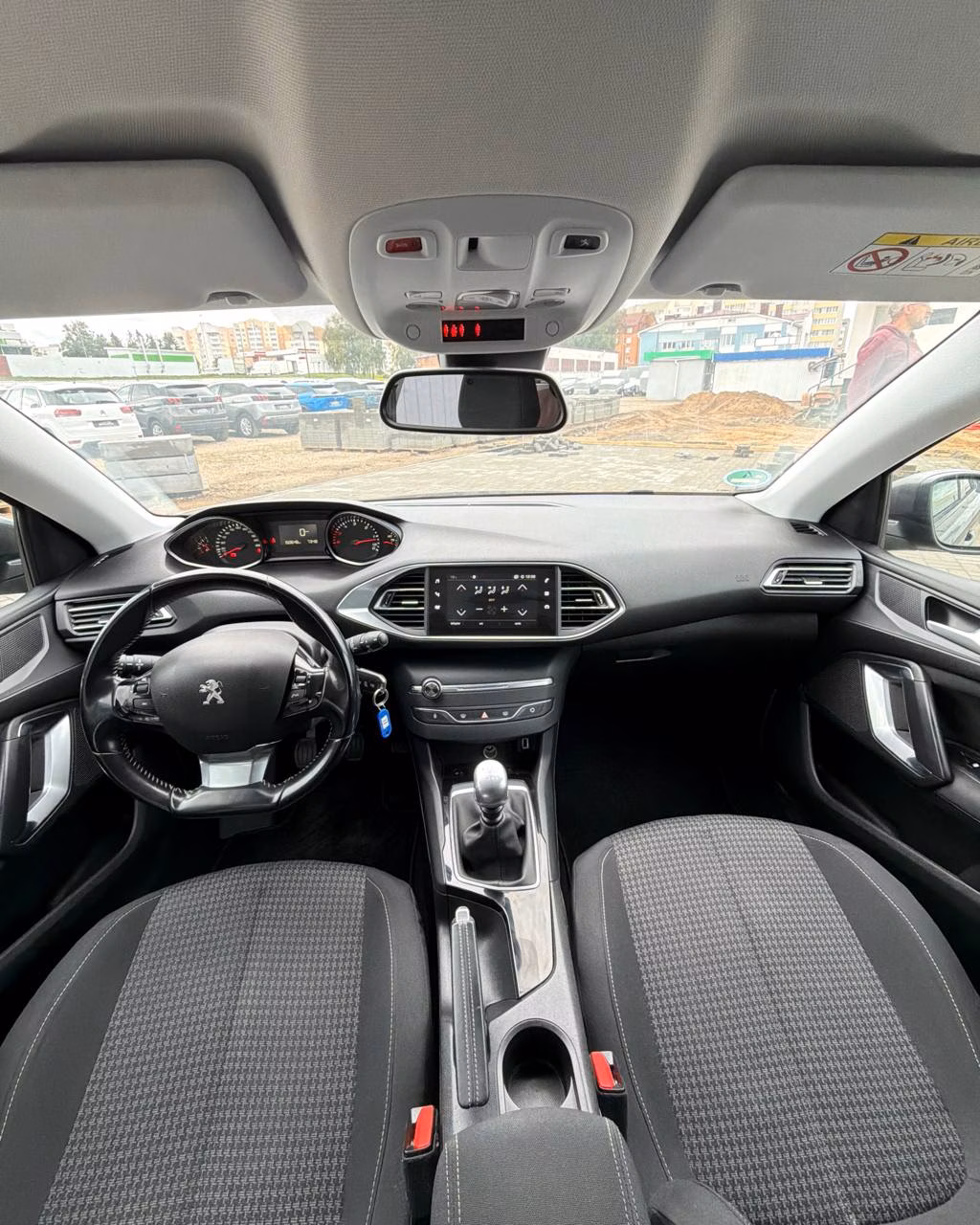 Peugeot 308 фото 11