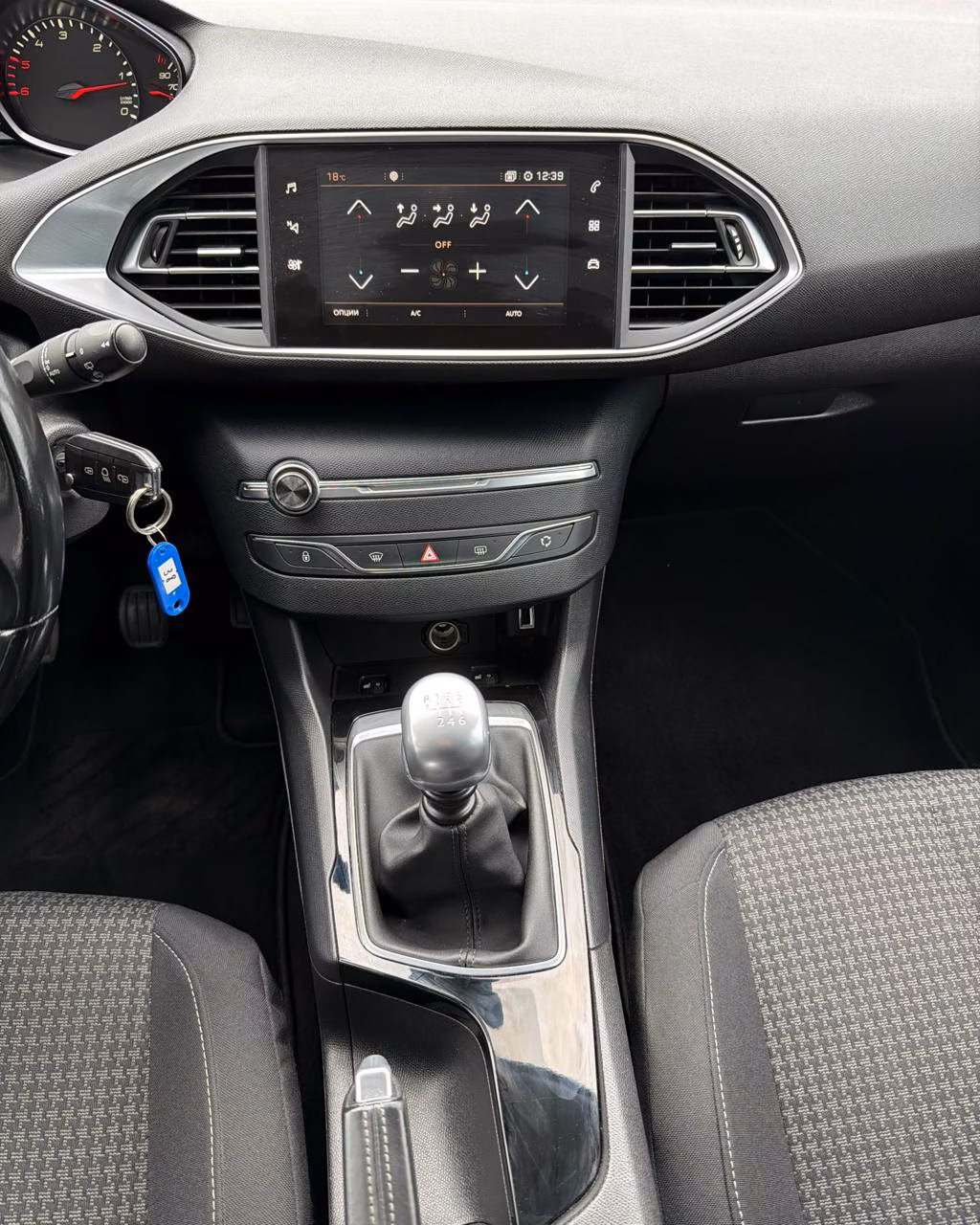 Peugeot 308 фото 13