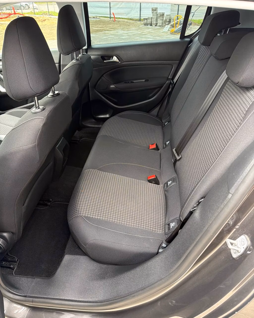 Peugeot 308 фото 14