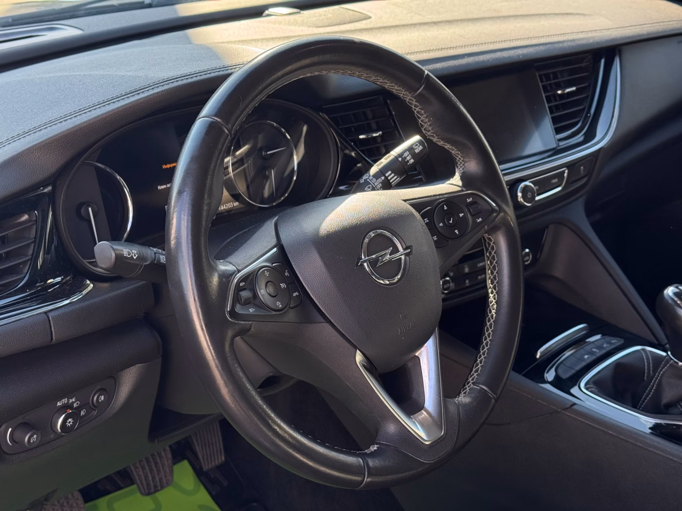 Opel Insignia фото 10