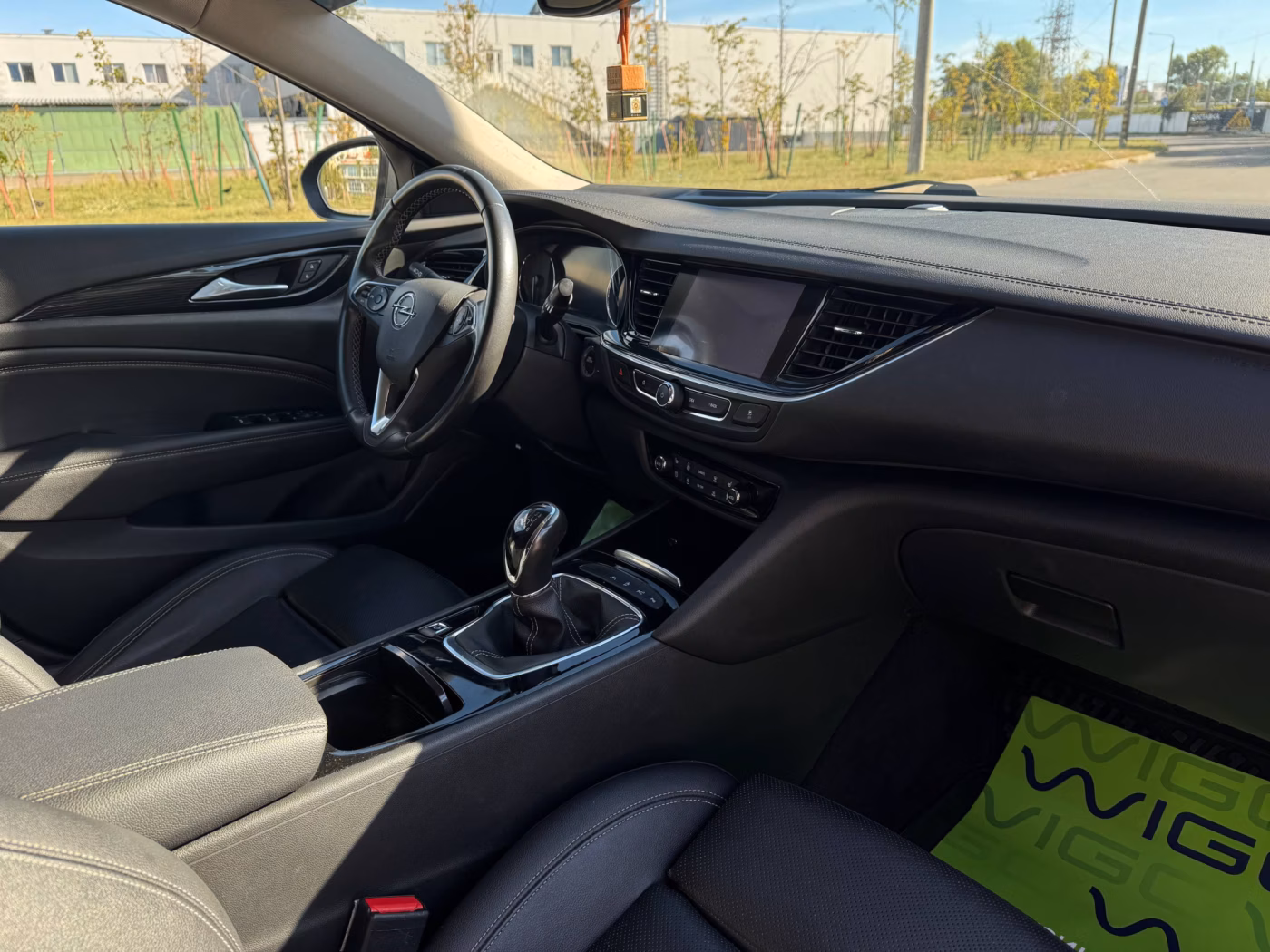 Opel Insignia фото 15